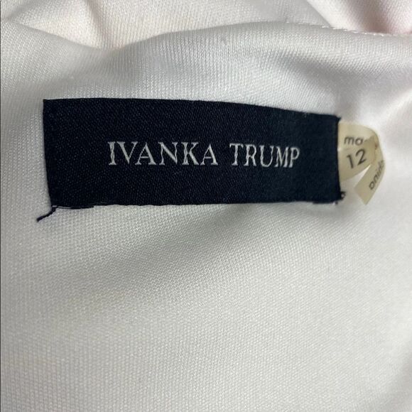 Ivanka Trump Dress Midi Sleeveless Ruched Gold Zipper Floral Red Black Size 12 - Picture 2 of 10